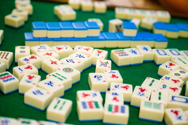 Why so many seniors in Canada are playing mahjong