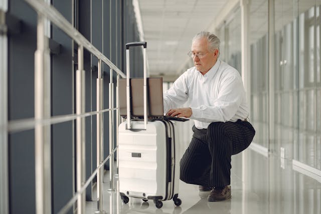 Canadian seniors offered new flight options Canadian seniors offered new flight options